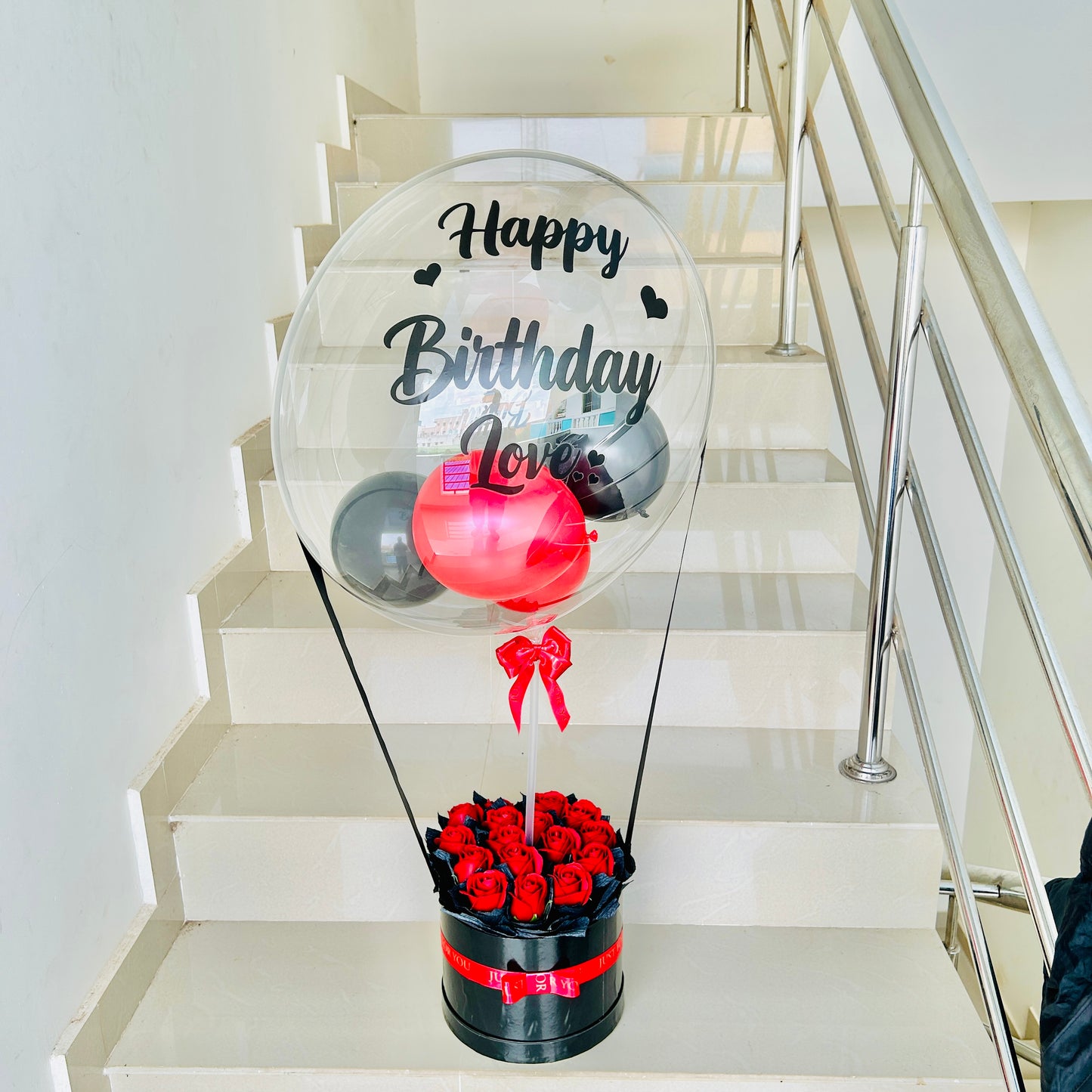 Balloon Bouquet With Roses